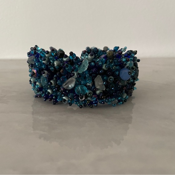 Hand beaded cuff bracelet - Picture 1 of 4